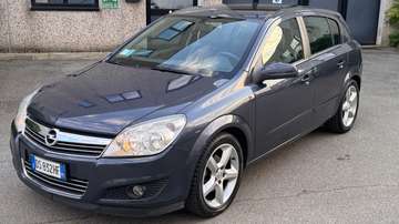Astra III 2008 5p 1.6 Cosmo 115cv
