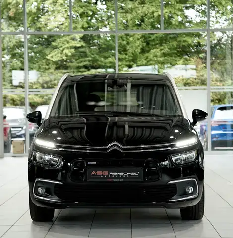 Citroen Grand C4 Picasso view 3