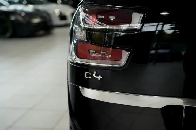 Citroen Grand C4 Picasso view 12