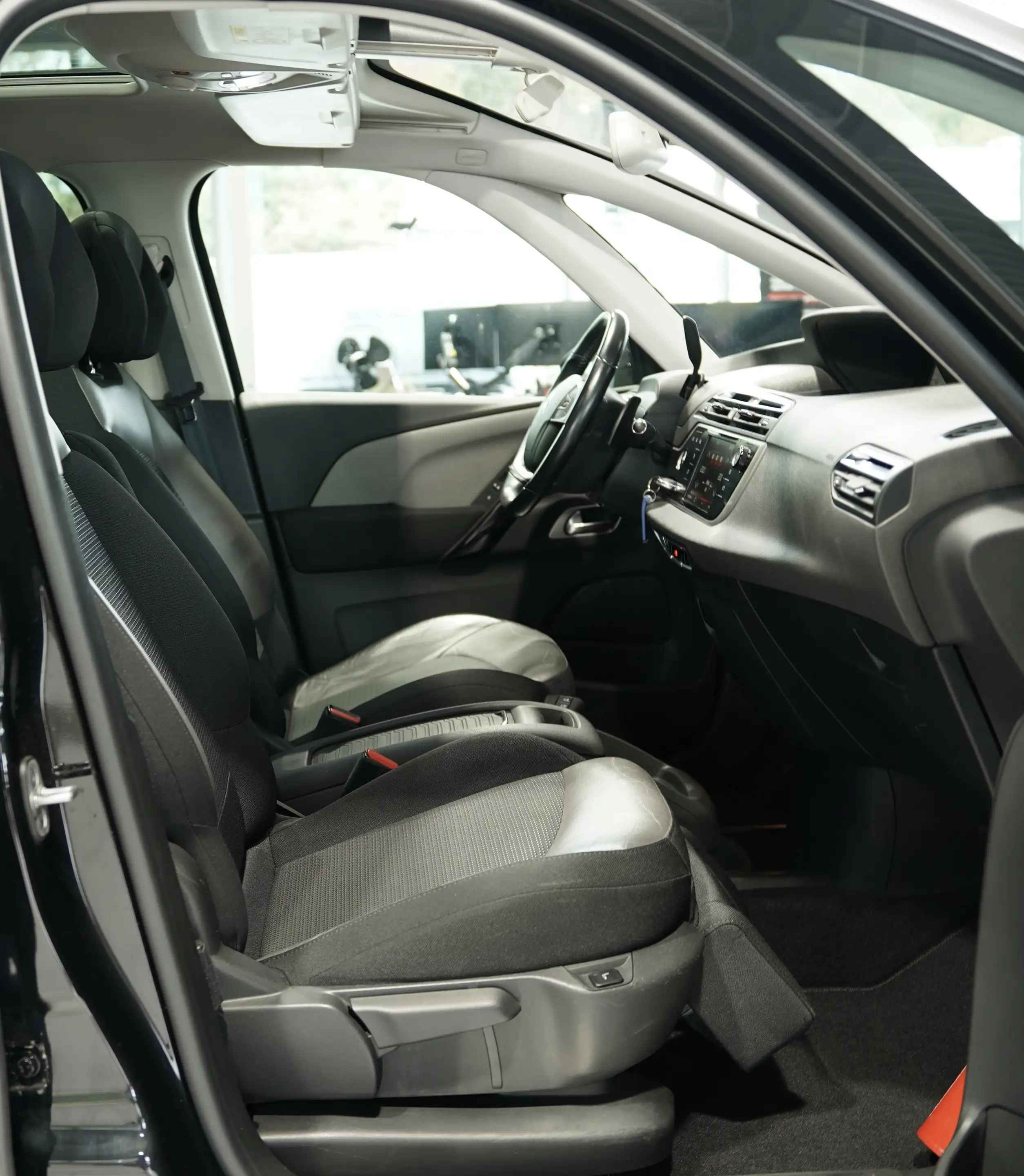 Citroen Grand C4 Picasso Shine 2H *Pano*7-Si — photo 14
