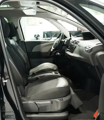 Citroen Grand C4 Picasso view 14