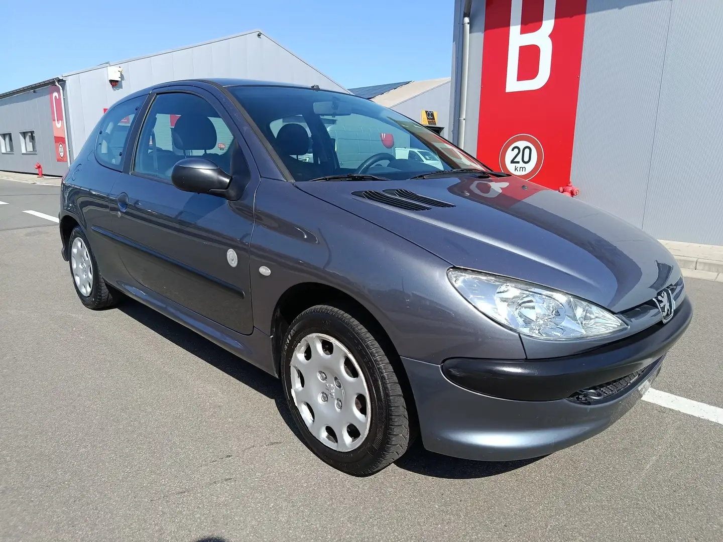 Peugeot 206 1.4 HDi Trendy Grijs - 2