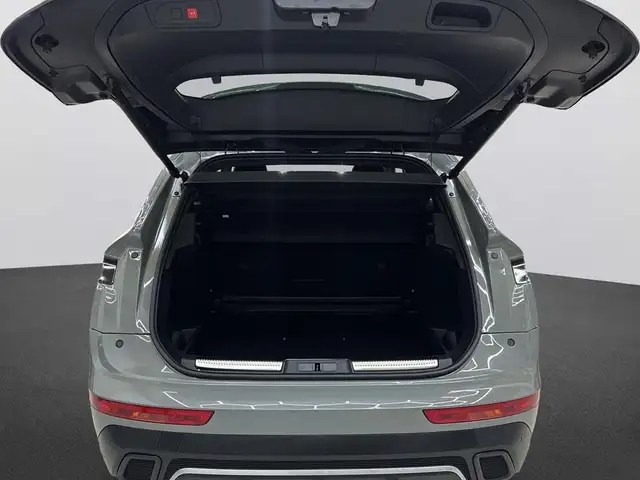 DS Automobiles DS 7 view 7