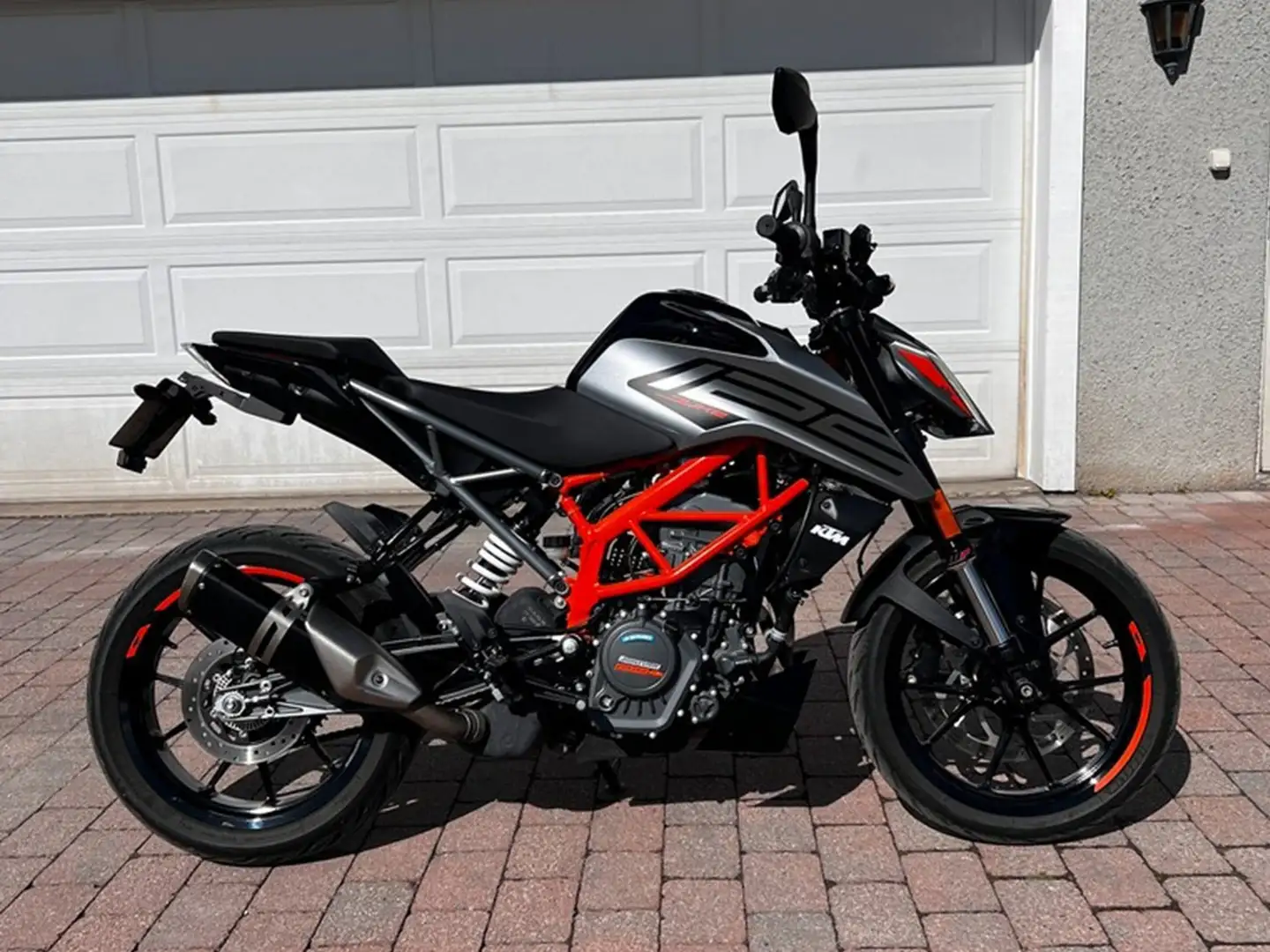 KTM 125 Duke Negro - 2