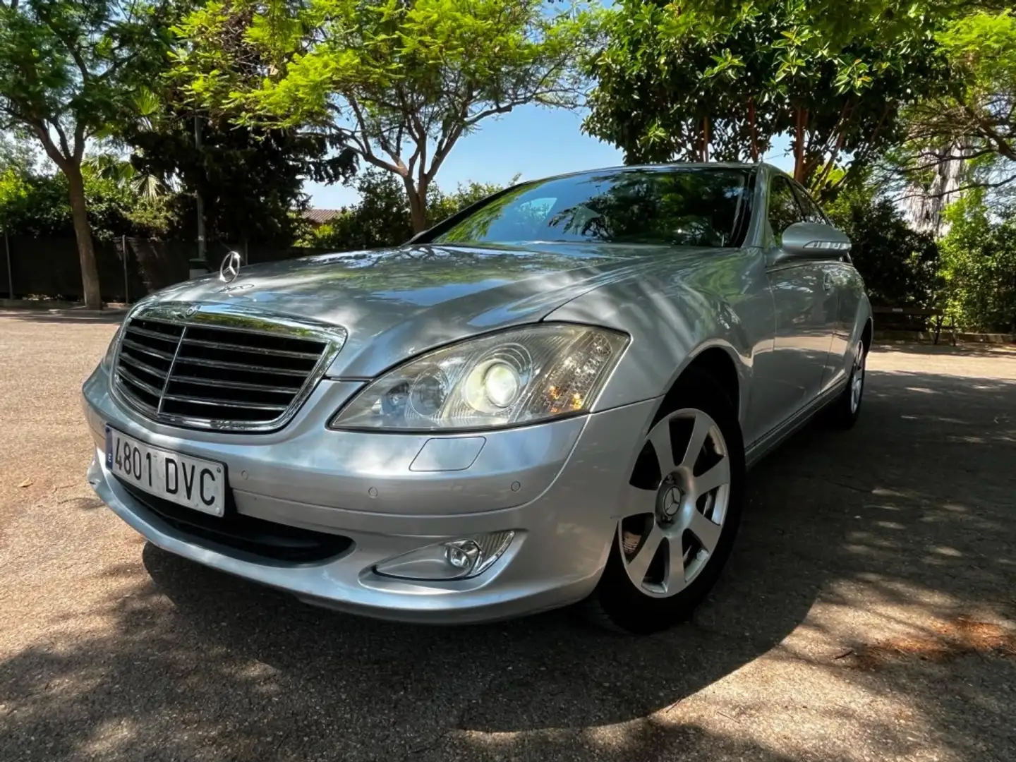 Mercedes-Benz MERCEDES-BENZ Clase S Berlina Automático de 4 Pu Gris - 2