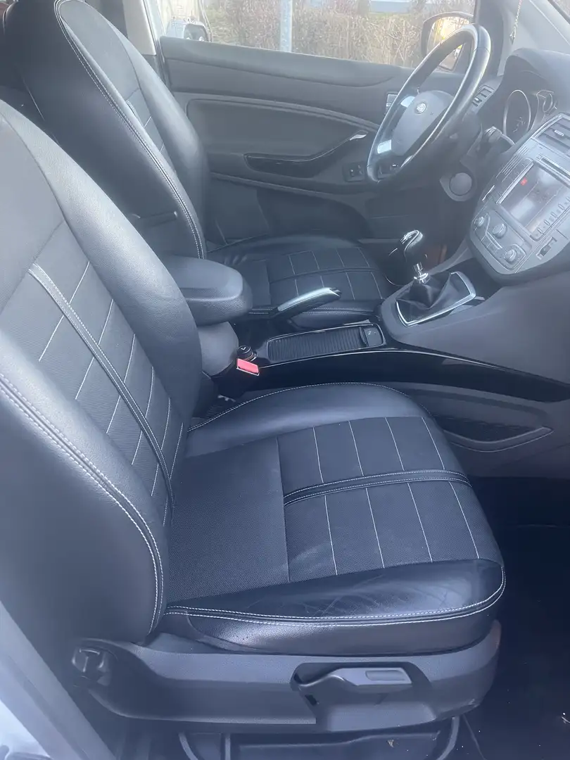 Ford Kuga 2.0 TDCi 4x4 Titanium - 2