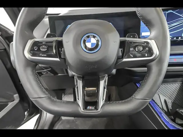 BMW X3 view 8