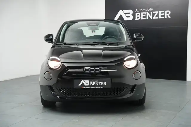 Fiat 500 view 3