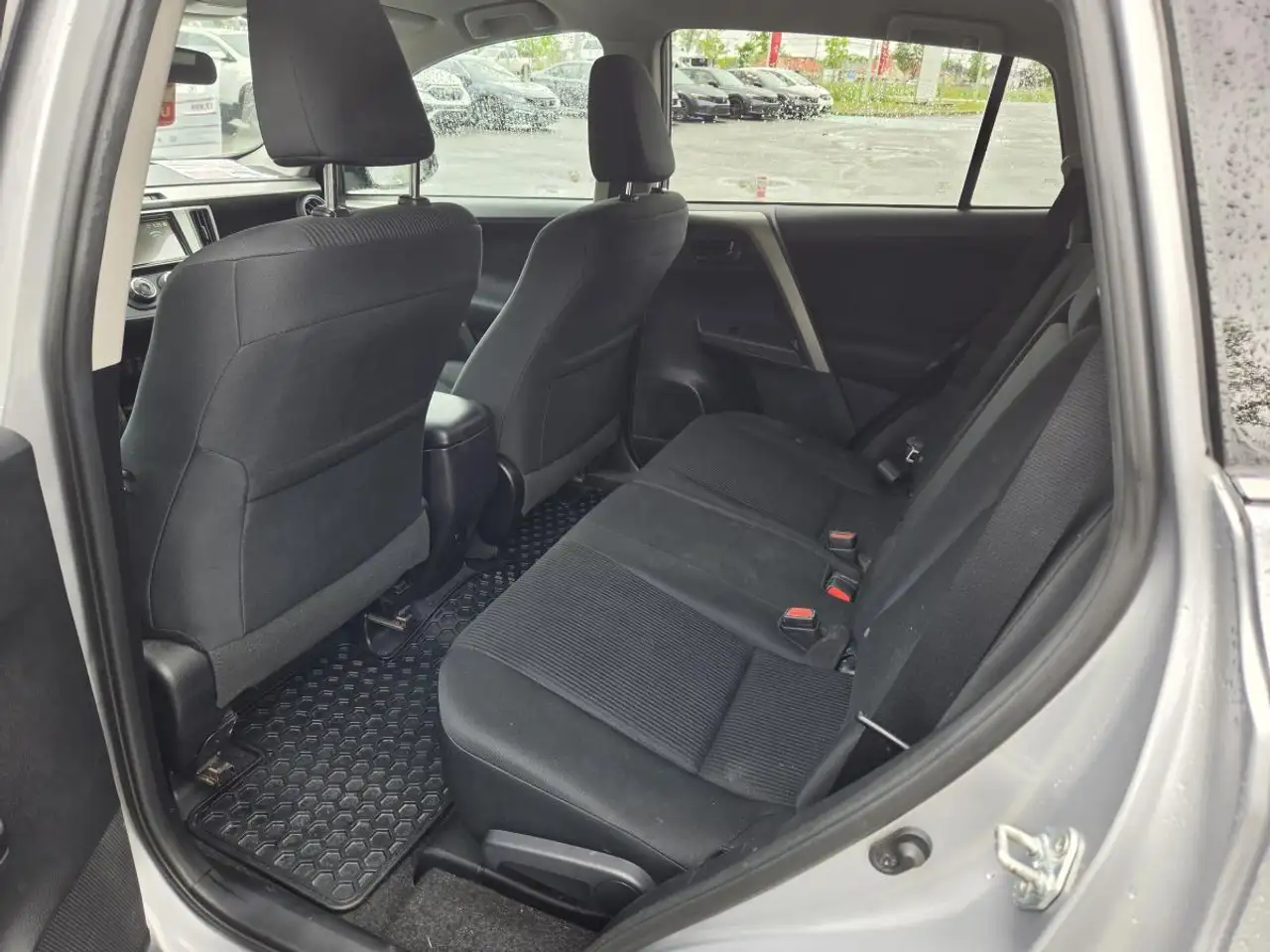Toyota RAV 4 снимка Toyota RAV 4