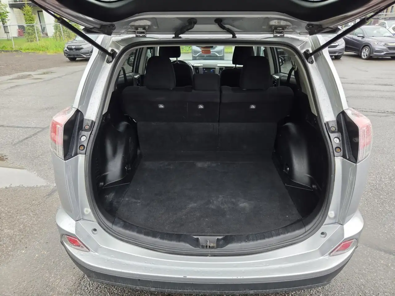 Toyota RAV 4 снимка Toyota RAV 4