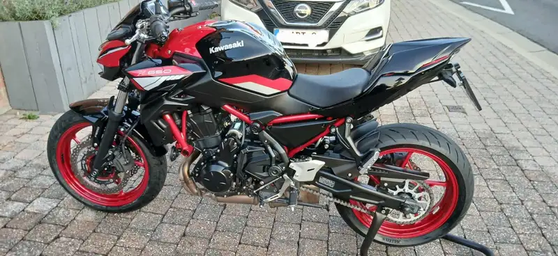 Kawasaki Z 650 - foto 2