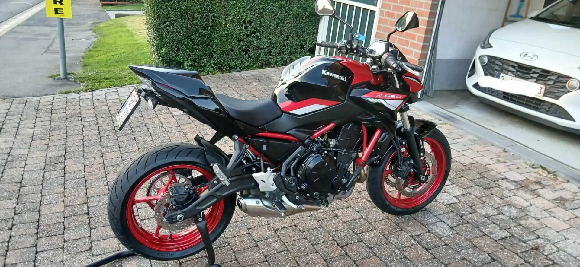 Kawasaki Z 650 Rouge - 1