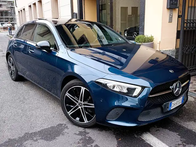Mercedes-Benz A 200 Sport Pack Night solo km 62.652 certificati