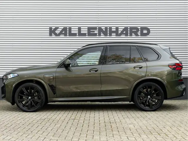 BMW X5 view 8