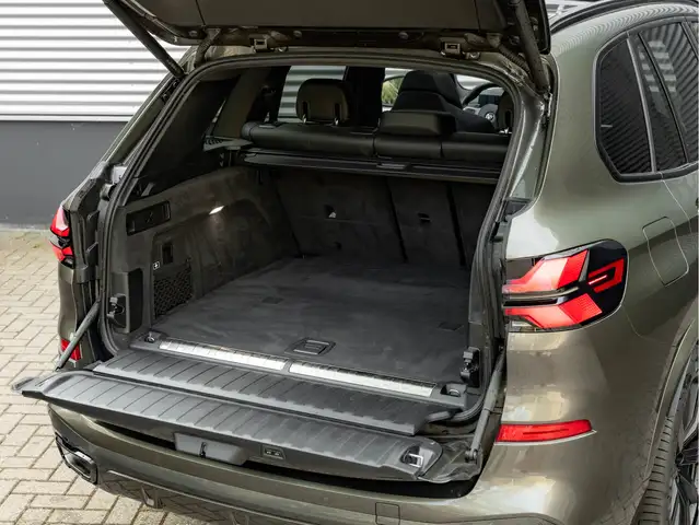 BMW X5 view 13