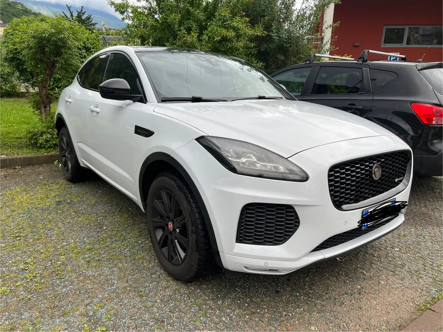 Jaguar E-Pace 2.0d First Edition awd 180cv auto r-dynamics - 2