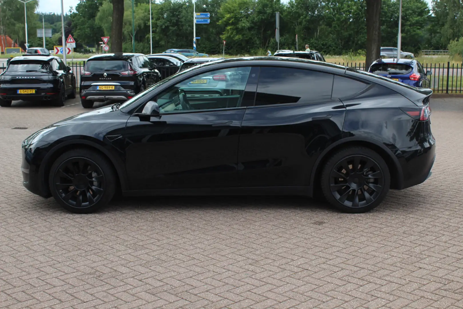 Tesla Model Y Long Range AWD 75 kWh / Autopilot / Panoramadak / Noir - 1