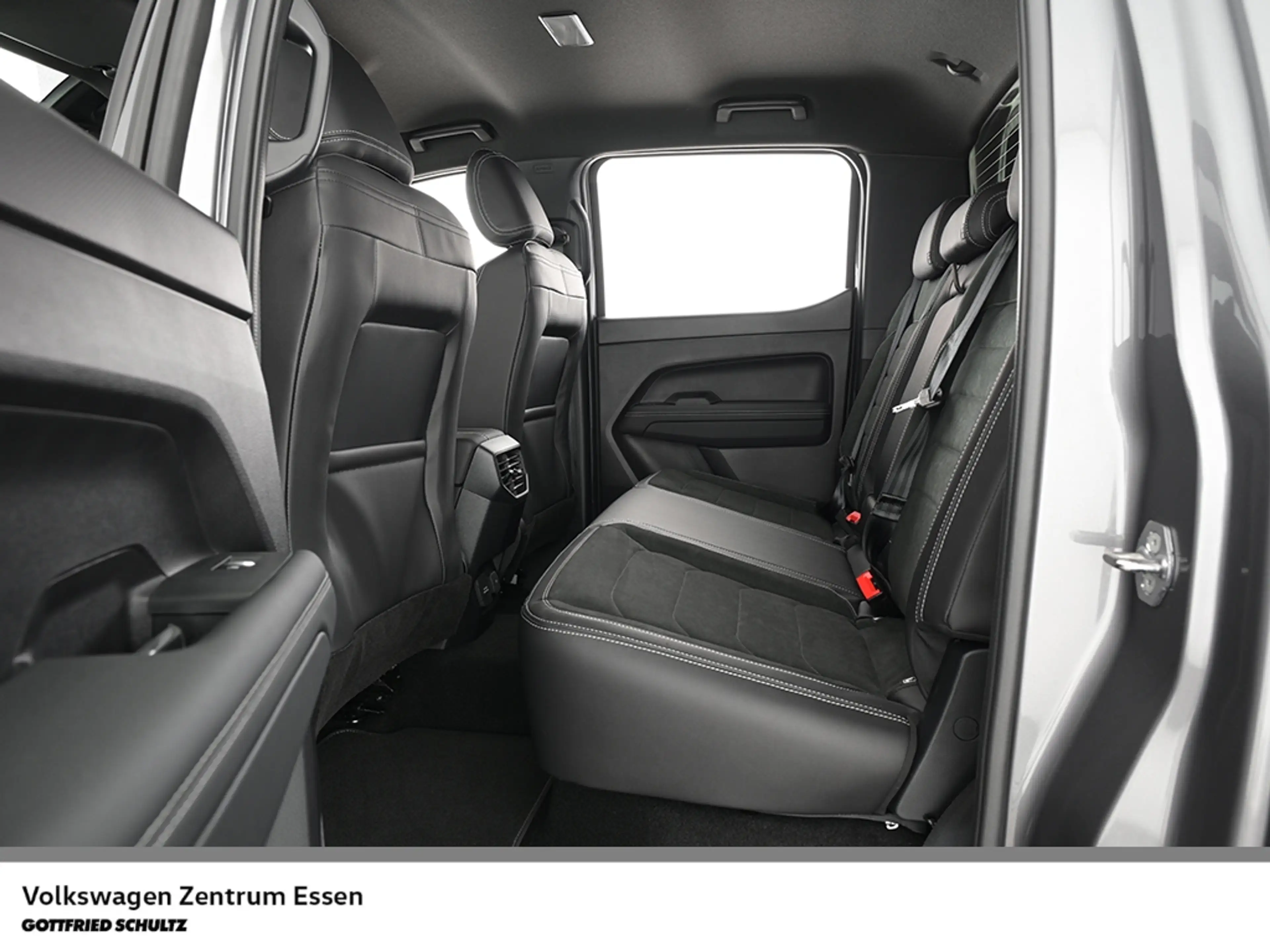 Volkswagen Amarok Dark Label DC 177 kW 3.0 TDI 4Motion 10-Gang Autom — photo 12