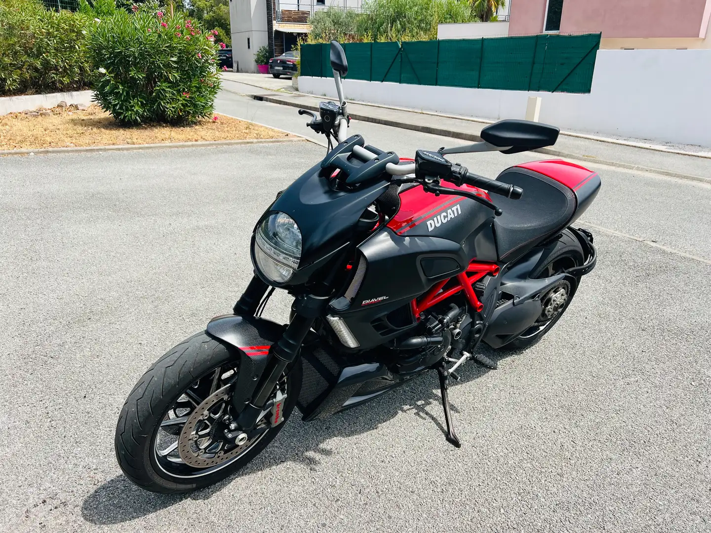Ducati Diavel RED CARBON 1200 CM3 Roşu - 2