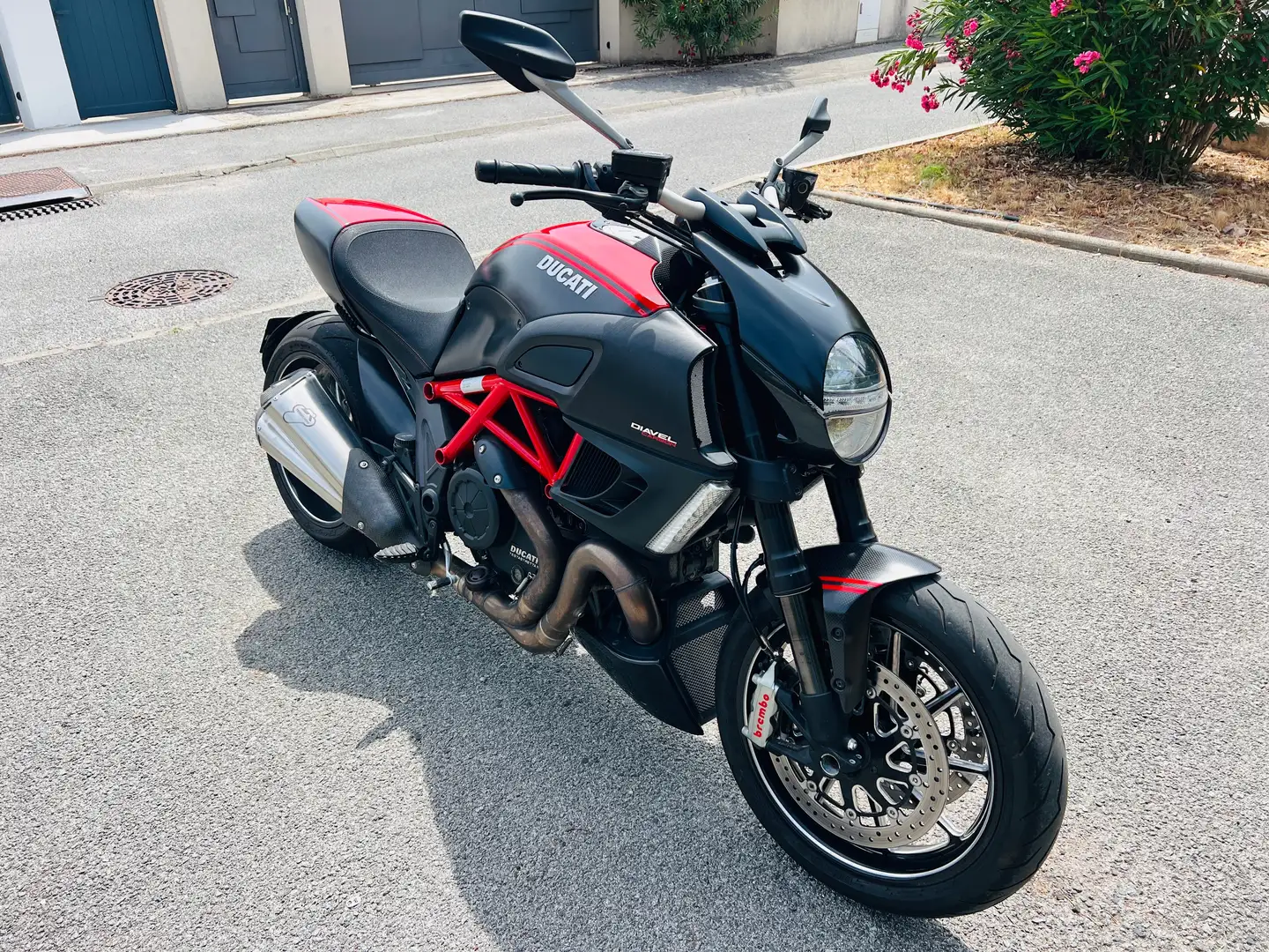 Ducati Diavel RED CARBON 1200 CM3 Roşu - 1
