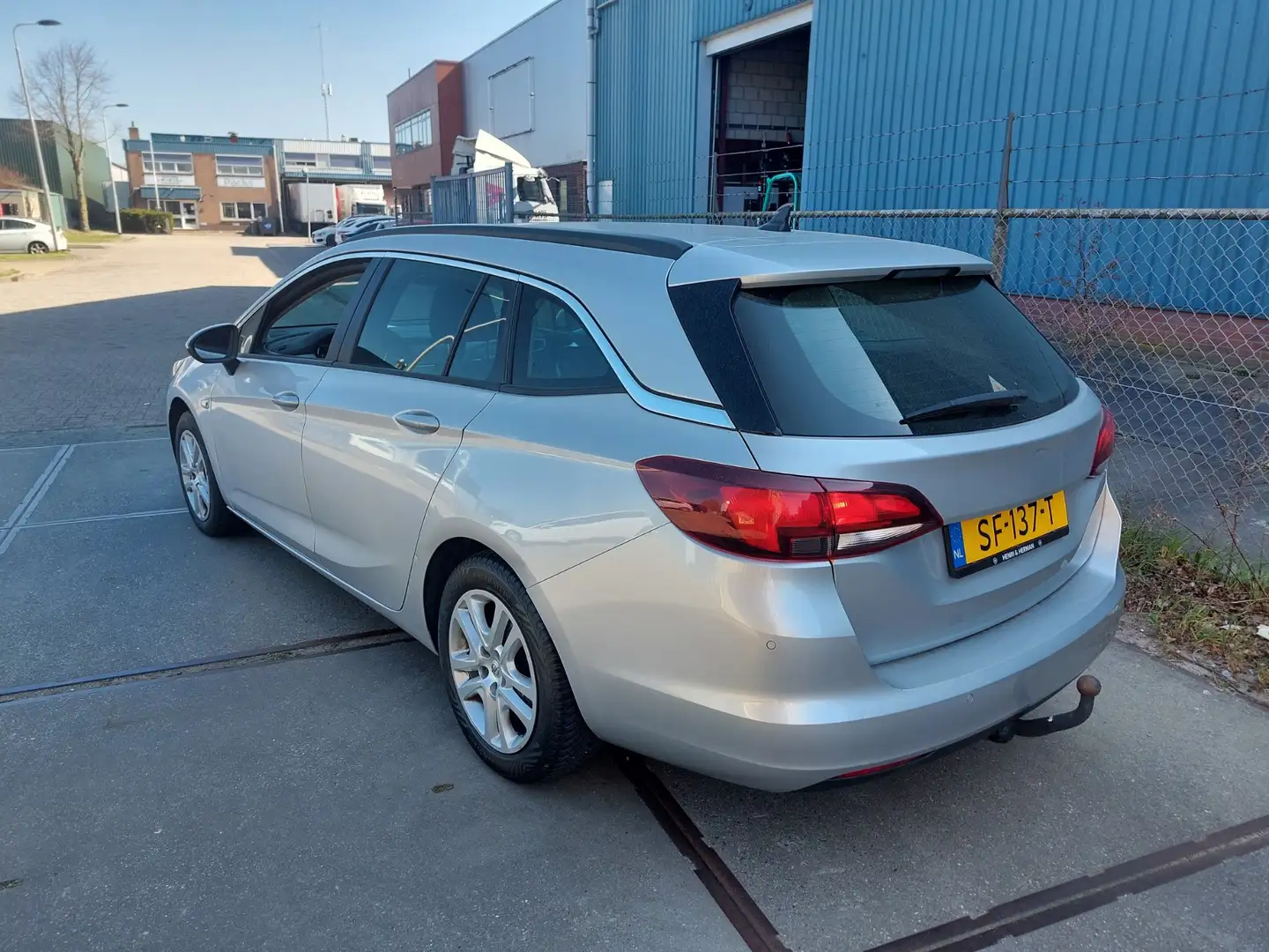 Opel Astra Sports Tourer 1.6 CDTI Business+Airco/Navigatie 3- Zilver - 2