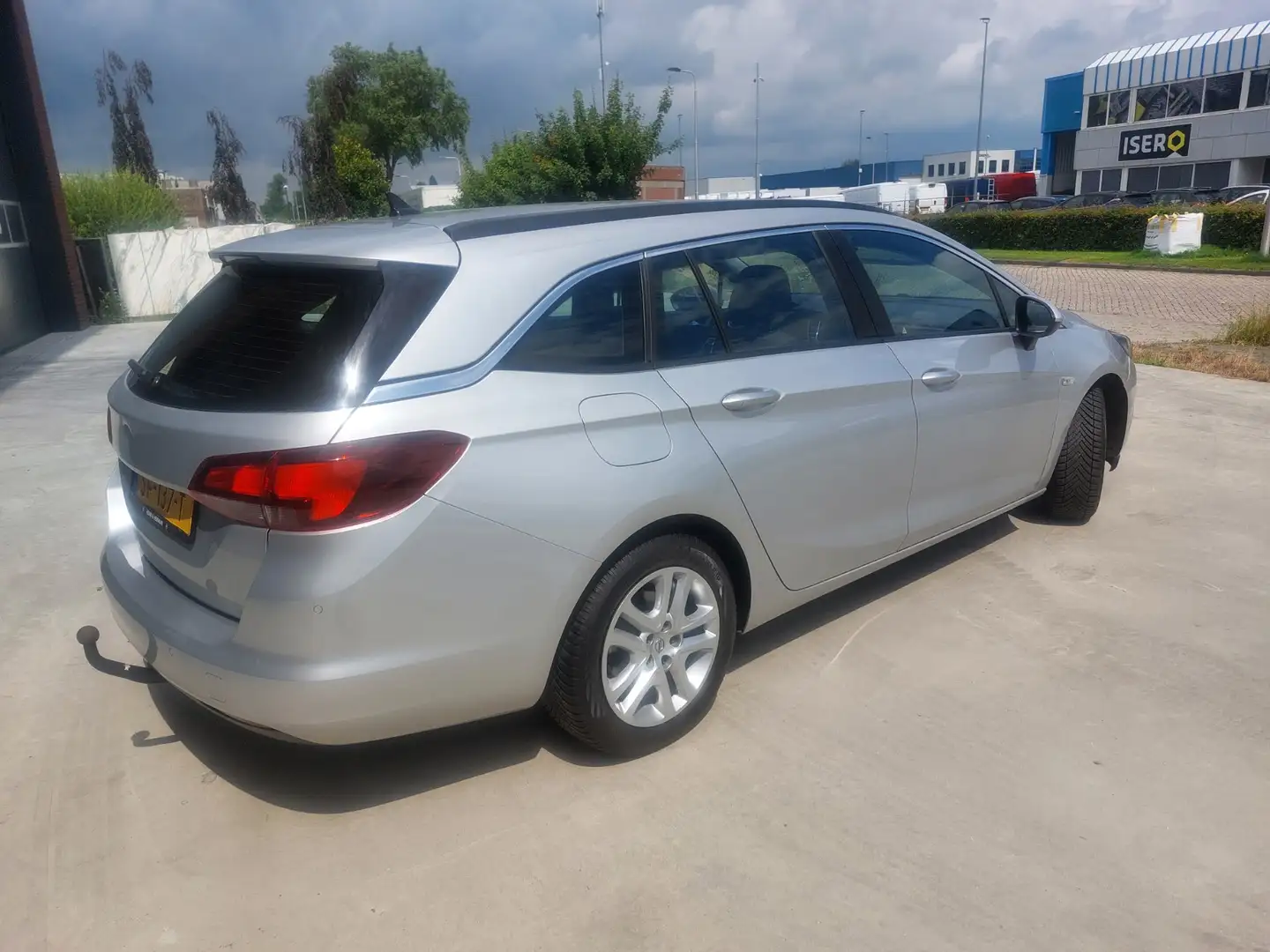 Opel Astra Sports Tourer 1.6 CDTI Business+Airco/Navigatie 3- Zilver - 2