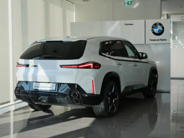 BMW XM 50e Ansicht 5