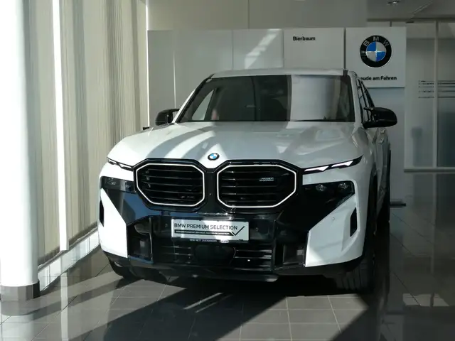 BMW XM 50e Ansicht 2