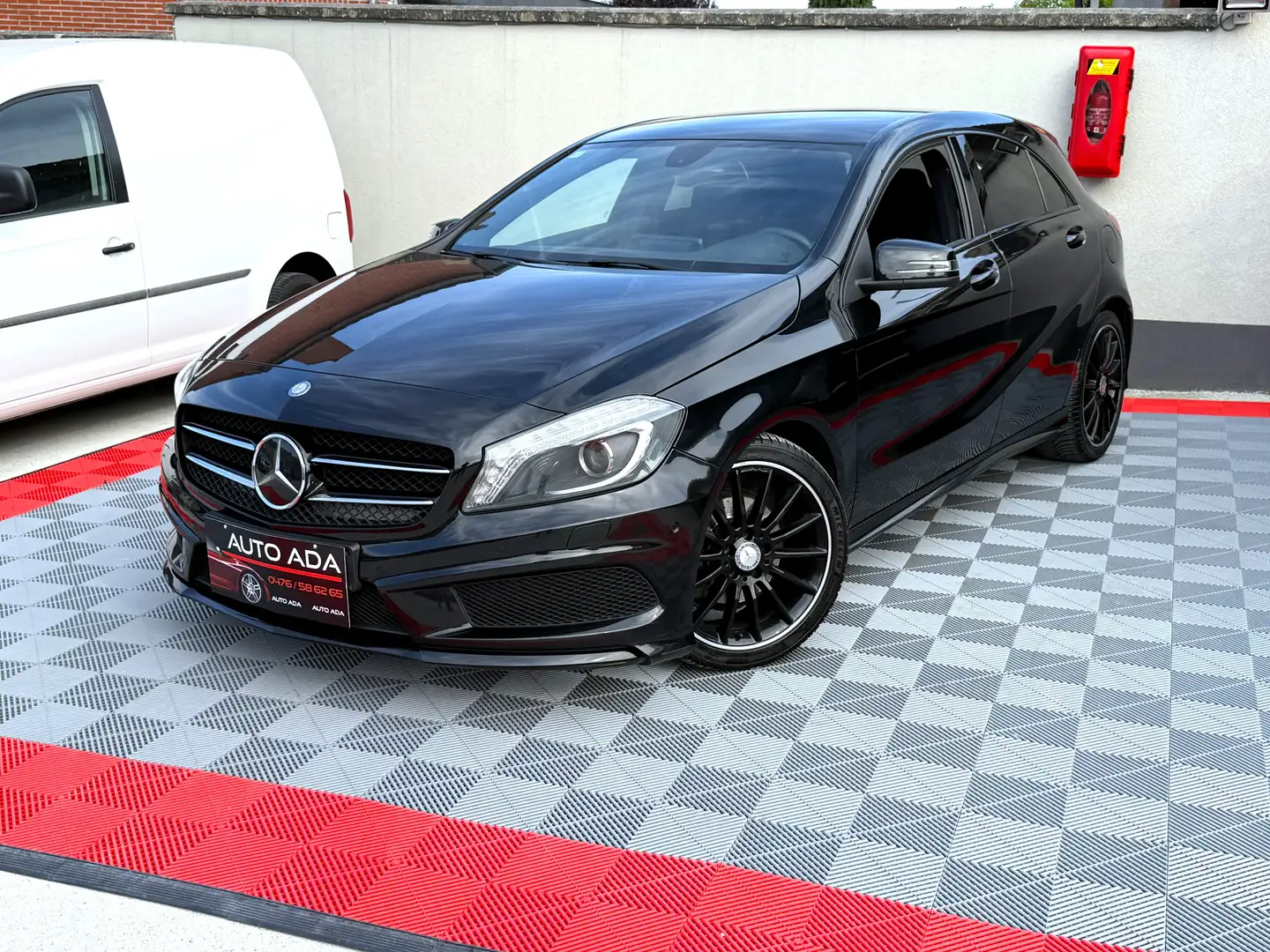 Mercedes-Benz A 180 PACK AMG--SEMI CUIR--AIRCO--GPS--GARANTIE 12 MOIS- Zwart - 2