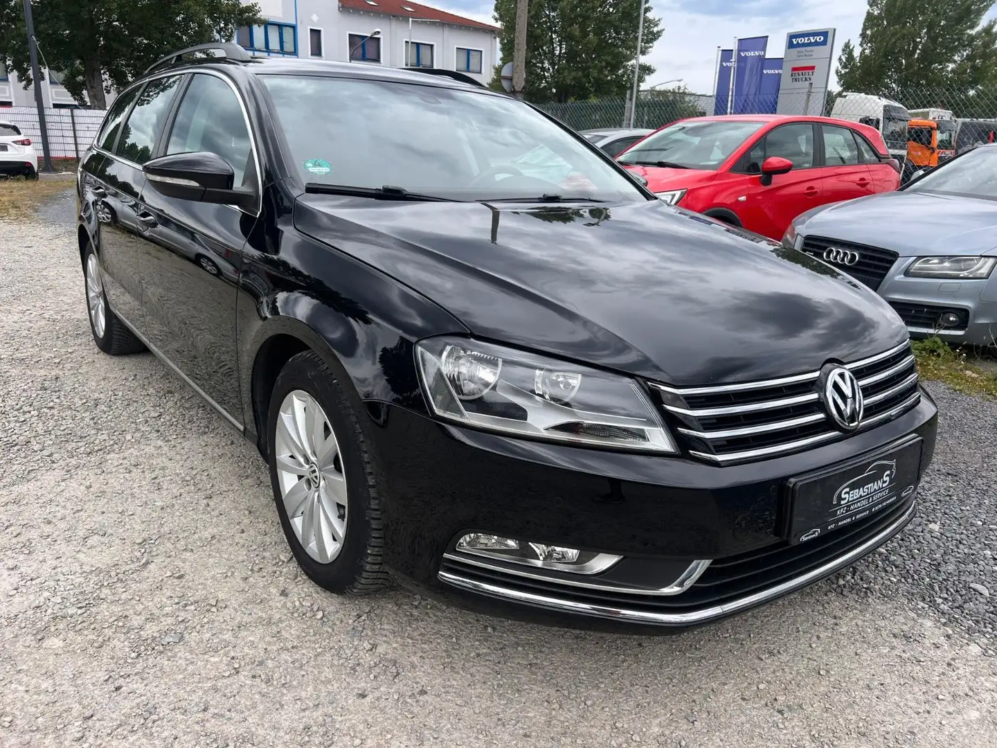 Volkswagen Passat Variant AHK Klimaauto. SHZ Tüv 03/2027 Schwarz - 1