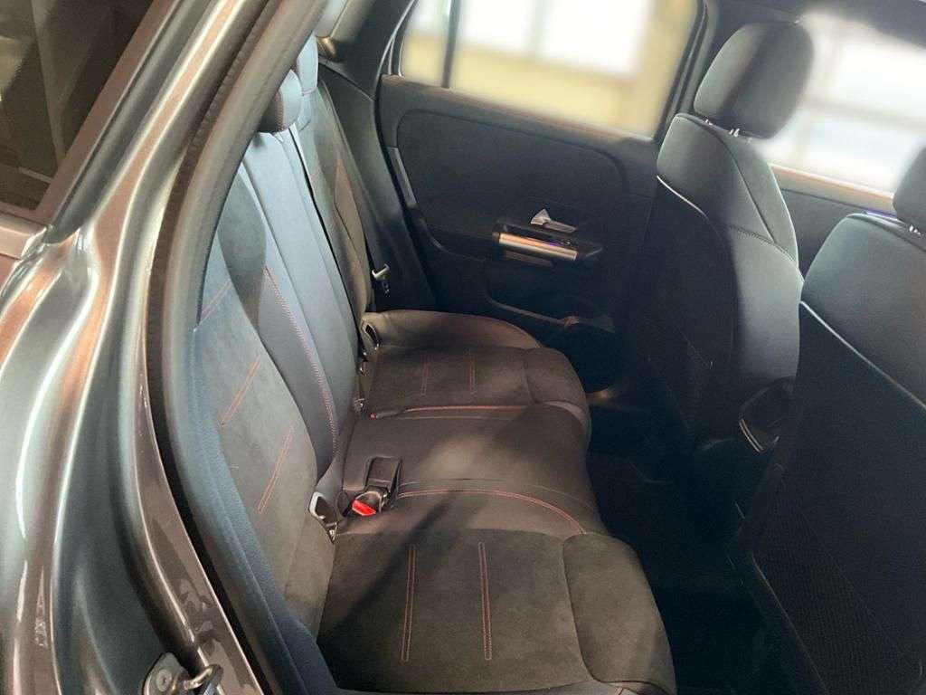 Mercedes-Benz GLA 180