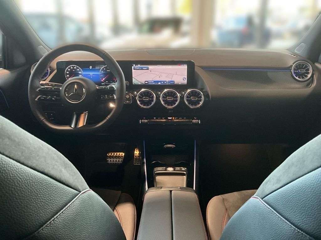 Mercedes-Benz GLA 180