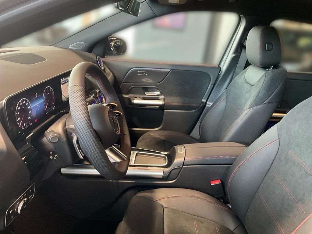 Mercedes-Benz GLA 180