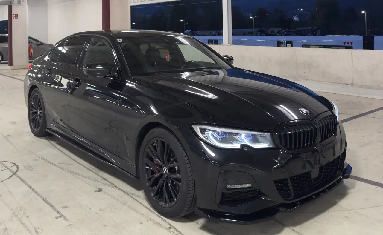 BMW 330