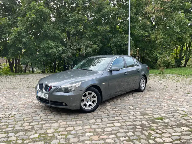 BMW 520 520i GARANTIE 2 ANS / MOTEUR 92 000KM