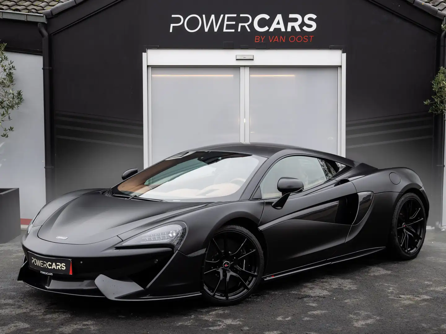 McLaren 570S Coupé 3.8 Bi-Turbo V8 | LIFT | DAB+ | LAUNCH Negru - 1