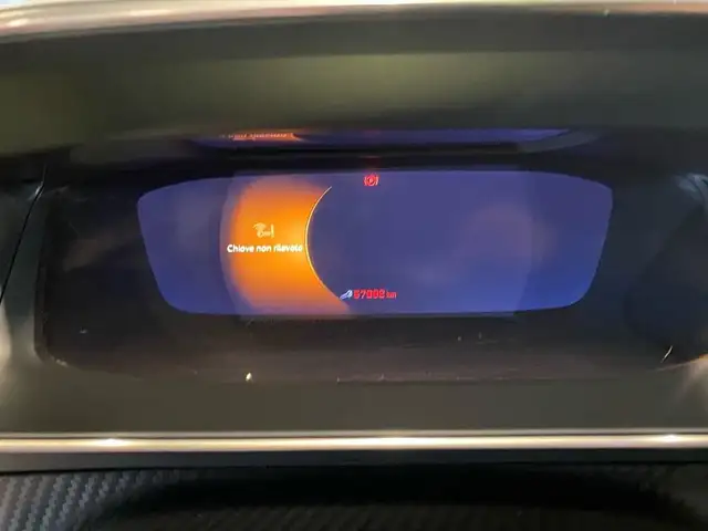 Peugeot 208 view 16