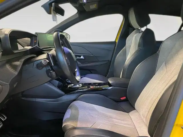 Peugeot 208 view 7