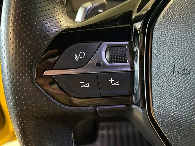 Peugeot 208 view 19