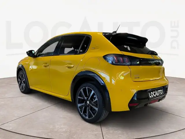 Peugeot 208 view 5