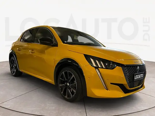 Peugeot 208 view 3