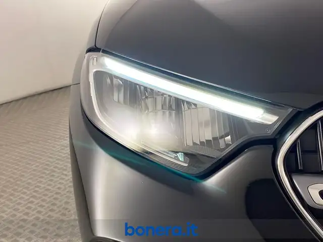 Mercedes-Benz GLC view 8