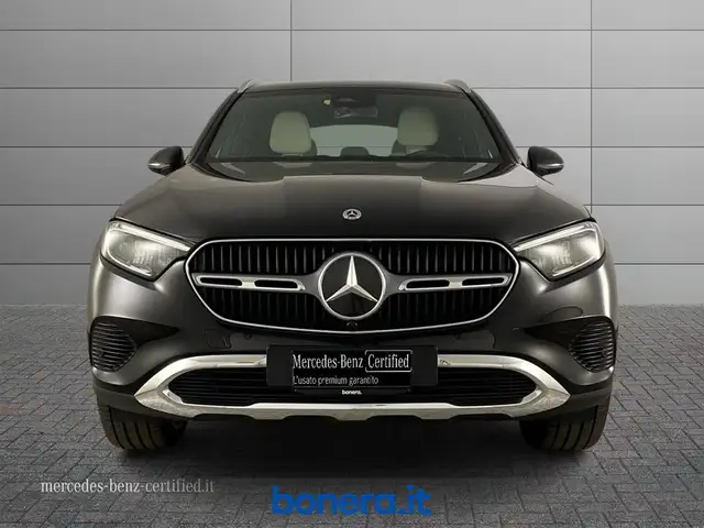 Mercedes-Benz GLC view 4