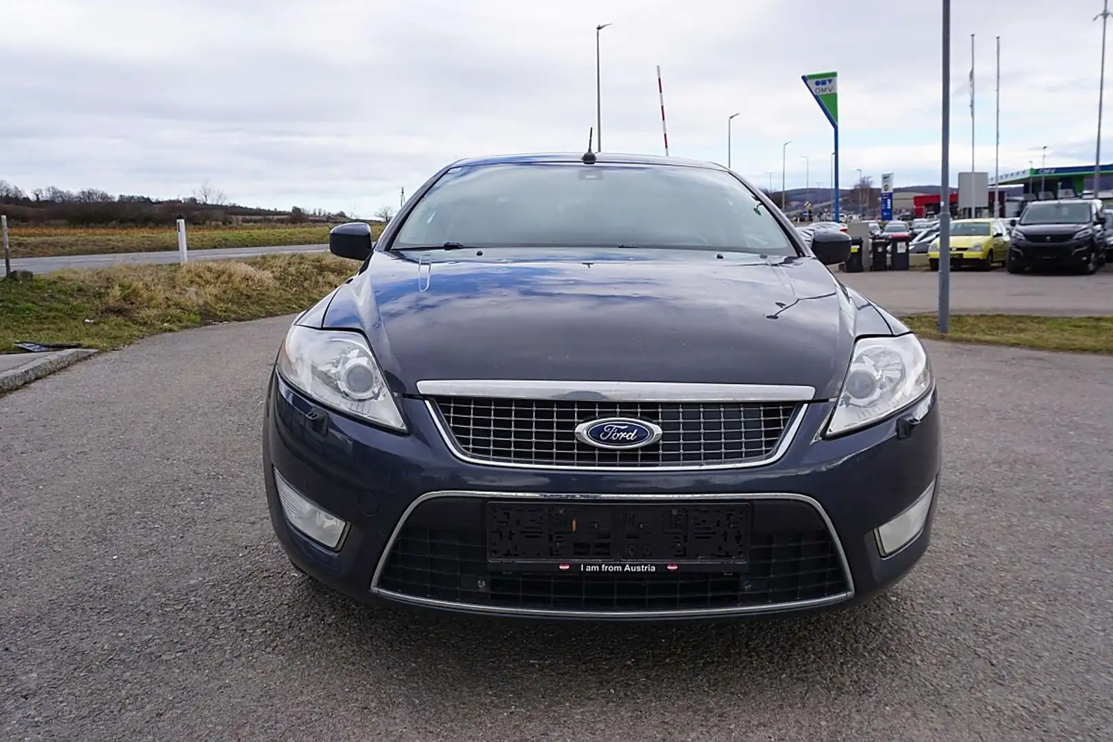 Ford Mondeo Titanium 2,2 TDCi DPF Grau - 1