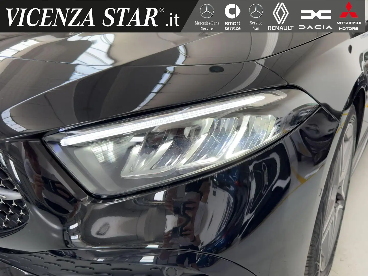 Mercedes-Benz A 220 d SEDAN AMG ADVANCED PLUS Noir - 2