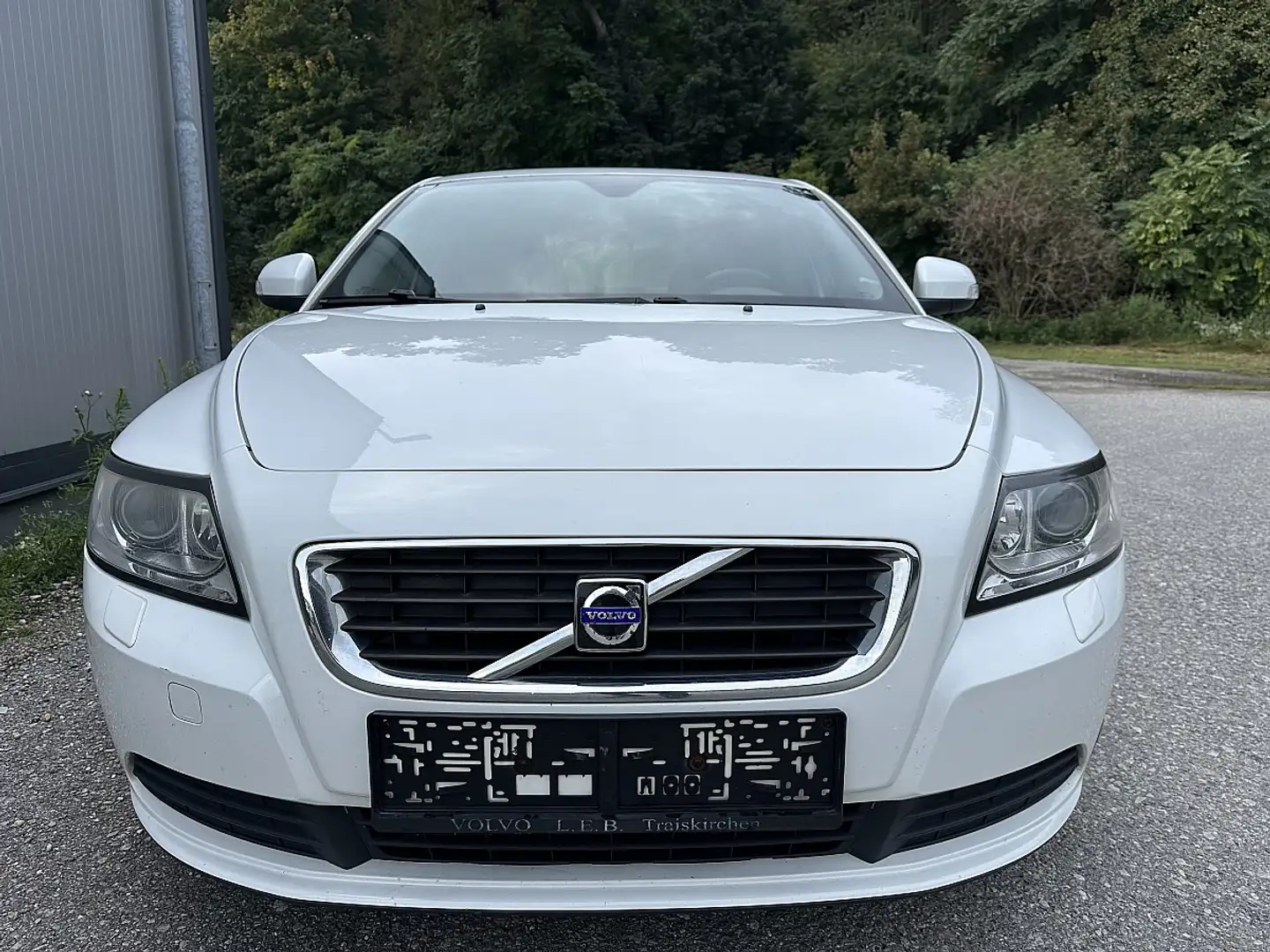Volvo S40 1,6 D Drive Start/Stop Weiß - 1