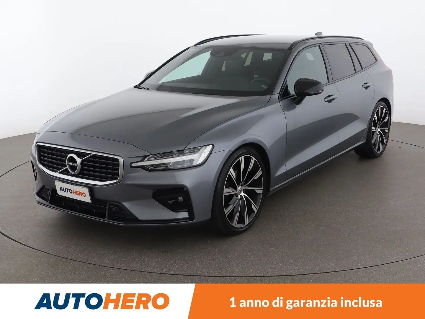 Volvo V60 2.0 D3 R-design Gris - 1