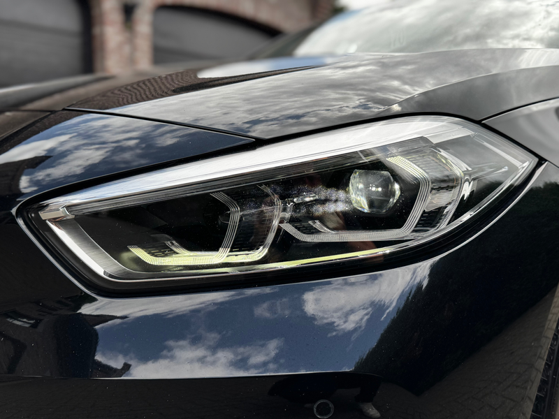 BMW 118 | FULL LED | NAVI | CARPLAY | PDC | DUAL AUTO A/C | LANE ASSIST | FRONT ASSIST | — photo 3