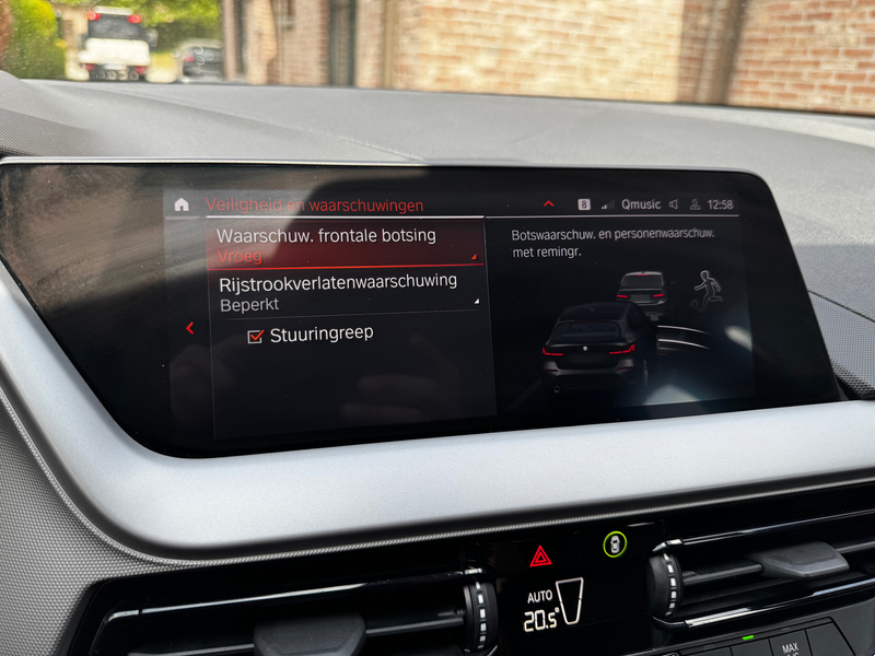BMW 118 | FULL LED | NAVI | CARPLAY | PDC | DUAL AUTO A/C | LANE ASSIST | FRONT ASSIST | — photo 14