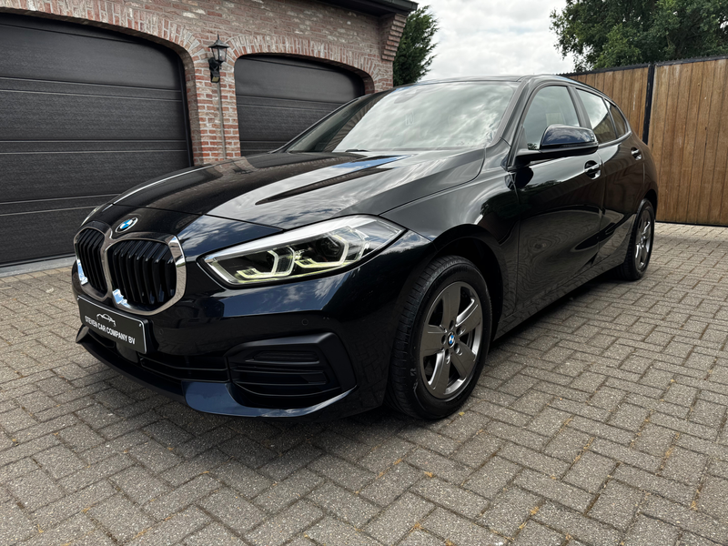 BMW 118 | FULL LED | NAVI | CARPLAY | PDC | DUAL AUTO A/C | LANE ASSIST | FRONT ASSIST | — photo 2
